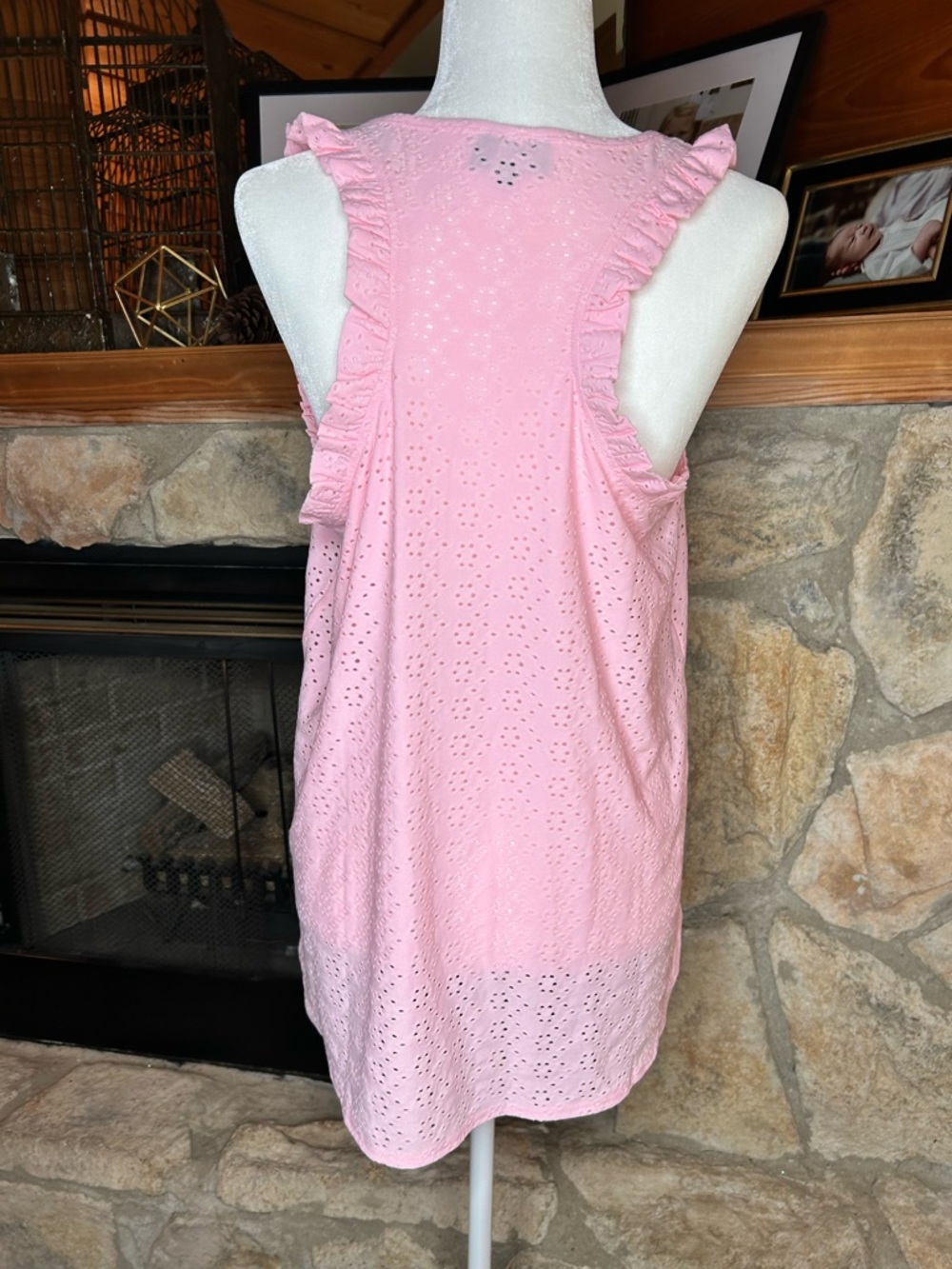 SSYS Light Pink Eyelet Ruffle Racerback Active Tank Top - Picture 8 of 10